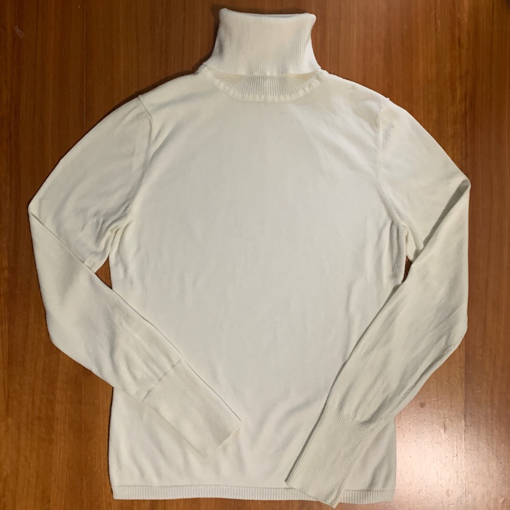 The Limited Ivory White Turtle Neck XS